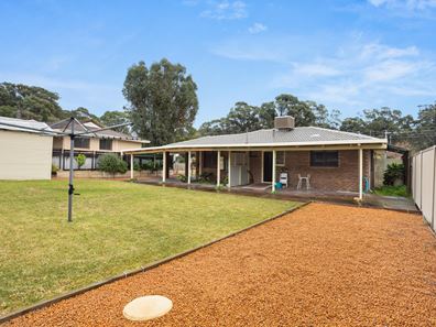 15 Nyabing Way, Withers WA 6230