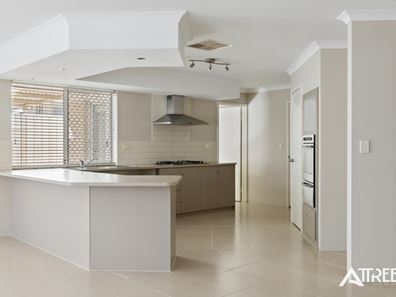 16 Frenchmans Crescent, Secret Harbour WA 6173