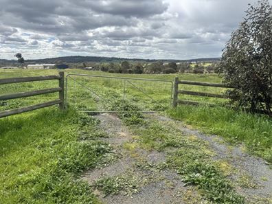 Lot 27,  Charlton Road, Wandering WA 6308
