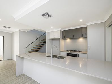 2/35 Second Avenue, Kensington WA 6151