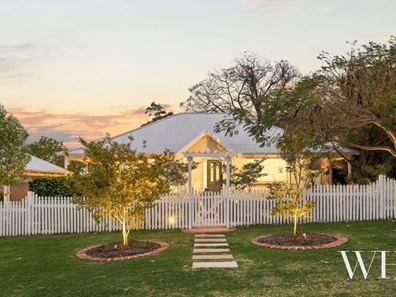 20 Holman Street, Melville WA 6156