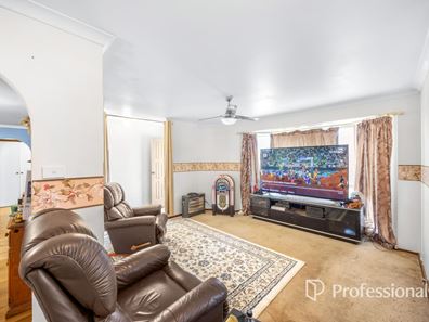 12 Dudley Drive, Usher WA 6230
