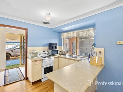 12 Dudley Drive, Usher WA 6230