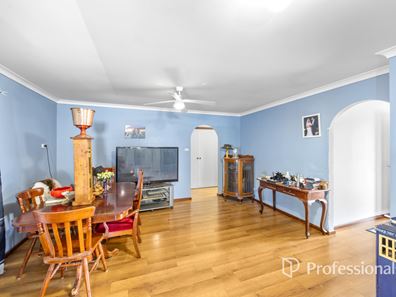 12 Dudley Drive, Usher WA 6230