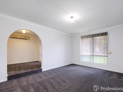 16 Chancery Court, Forrestfield WA 6058