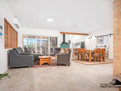 11 Cardwell Gardens, Dongara WA 6525