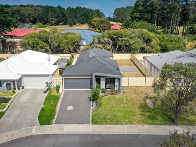 31 McNeal Loop, Mckail WA 6330