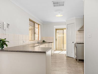 4/308 Streich Avenue, Armadale WA 6112