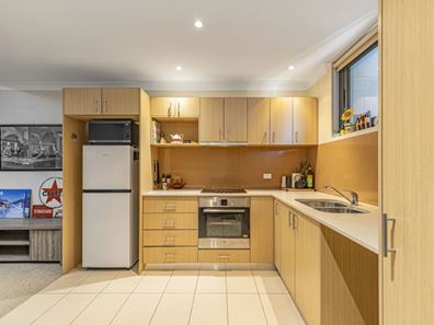 38/2 Walsh Loop, Joondalup WA 6027