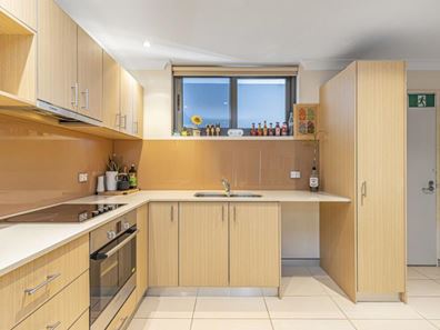 38/2 Walsh Loop, Joondalup WA 6027