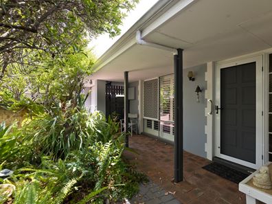 64A Gairloch Street, Applecross WA 6153