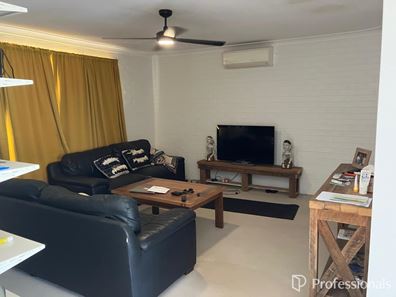 15 Hungerford Street, Bluff Point WA 6530