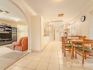 5 Logue Street, Waroona WA 6215