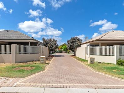 2/146 Willespie Drive, Pearsall WA 6065