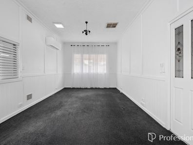 28 Rhodes Street, South Kalgoorlie WA 6430