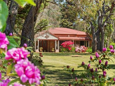 299 Amarillo Drive, Karnup WA 6176
