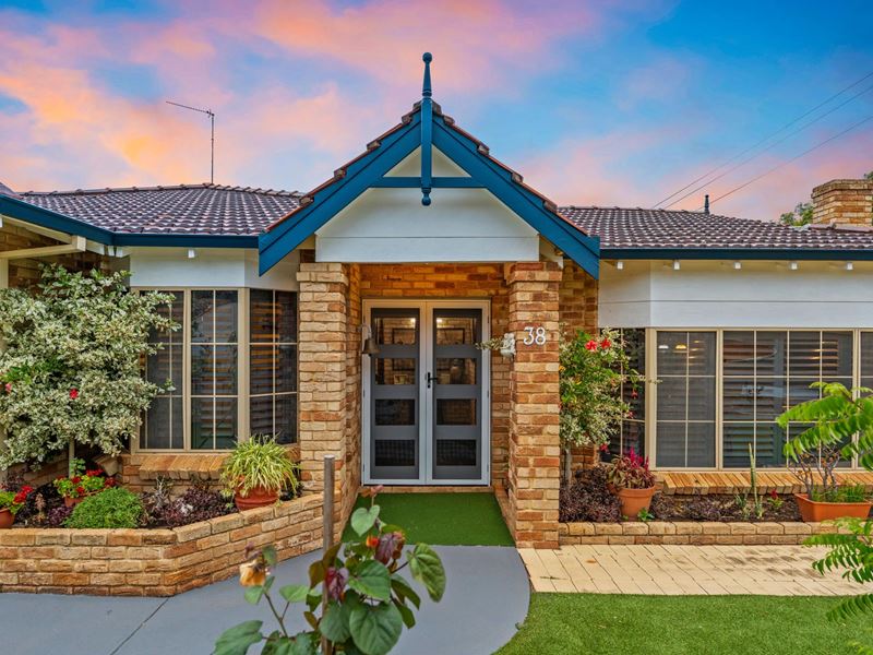 38 Taronga Drive, Kelmscott WA 6111