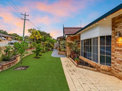 38 Taronga Drive, Kelmscott WA 6111