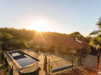 102 Heritage Drive, Roleystone WA 6111