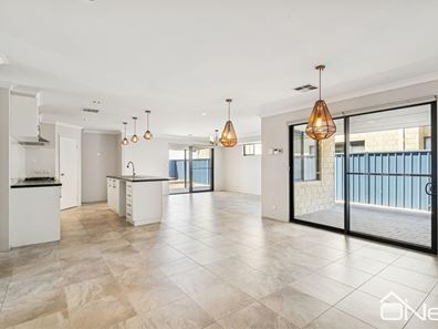 8 Sarsaparilla Ramble, Byford WA 6122