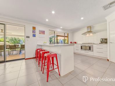 11 Brookside Grange, Waroona WA 6215