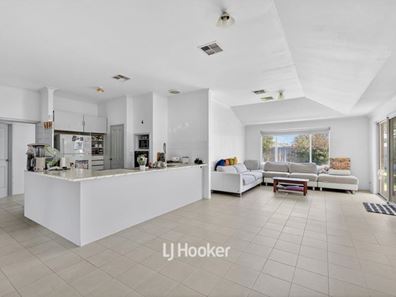 67 Glenfield Drive, Australind WA 6233