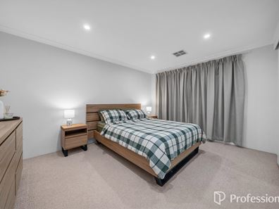 10 Bundjalung Rise, Yanchep WA 6035