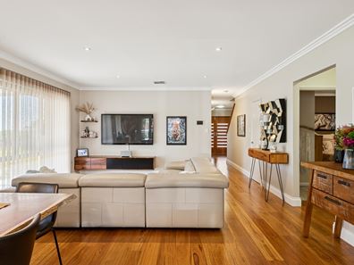42 Beresford Gardens, Swan View WA 6056
