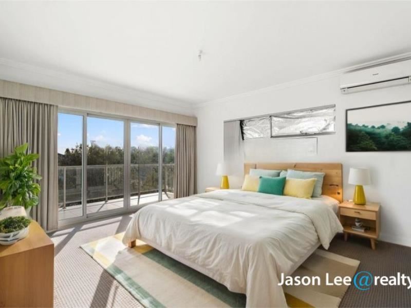 39 Caledonia Loop, North Coogee
