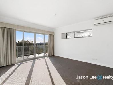 39 Caledonia Loop, North Coogee WA 6163