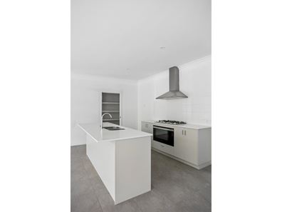 16 Uluwatu Crescent, Eglinton WA 6034