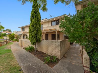 18/79 Clydesdale Street, Como WA 6152