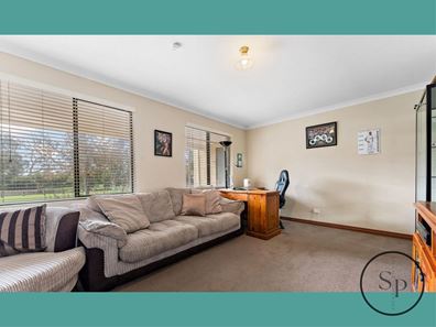 42 Glenelg Way, Meadow Springs WA 6210