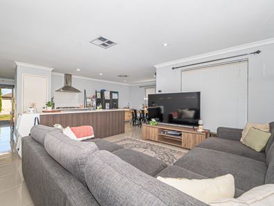 5 Podger Way, Brookdale WA 6112