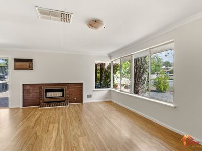 2 Gellibrand Road, Orelia WA 6167
