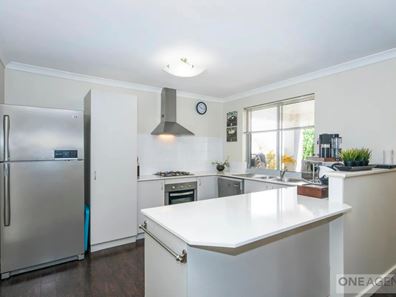 6/174 Flinders Street, Yokine WA 6060