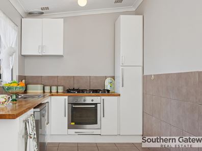 18 Nathaniel Way, Orelia WA 6167
