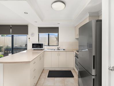 2/27 Wisbey Street, Carey Park WA 6230