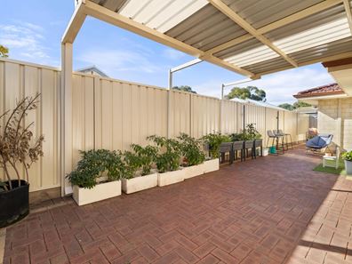 2/27 Wisbey Street, Carey Park WA 6230
