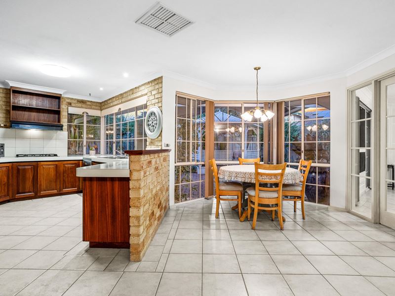 62 Kingsmill Gardens, Winthrop WA 6150