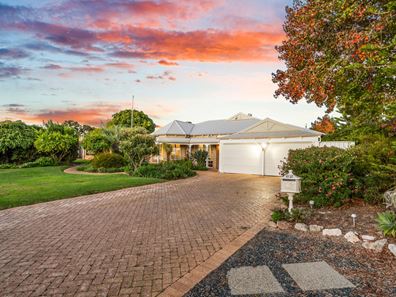 62 Kingsmill Gardens, Winthrop WA 6150