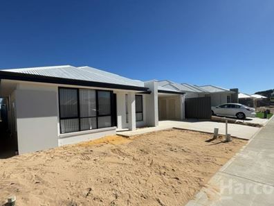11A Barefoot Road, Madora Bay WA 6210