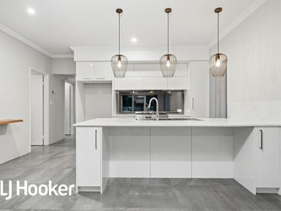 193 Trappers Drive, Woodvale WA 6026