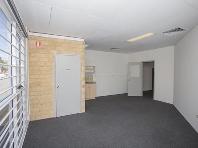 4/21 Vale Street, Malaga WA 6090