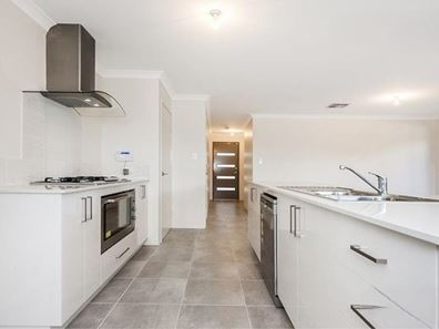 30 Atalaya Loop, Wandi WA 6167