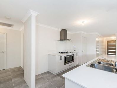 30 Atalaya Loop, Wandi WA 6167