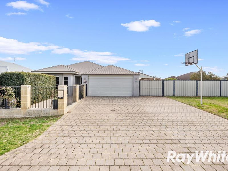 21 Highland Crescent, Meadow Springs WA 6210