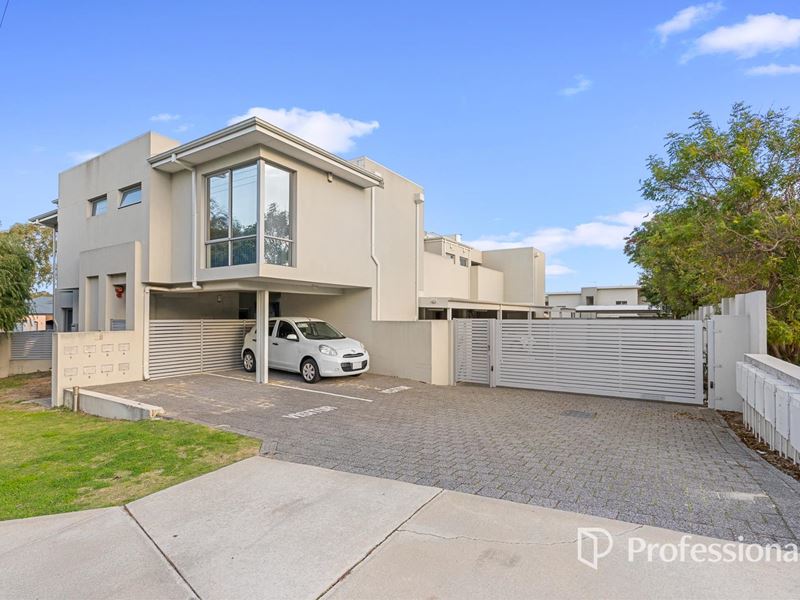 6/28 Peppering Way, Westminster WA 6061