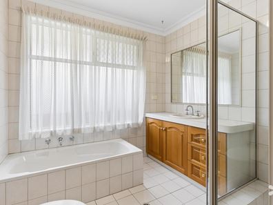 101 Portcullis Dr, Willetton WA 6155