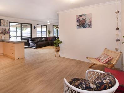 5 Deacon Walk, West Busselton WA 6280